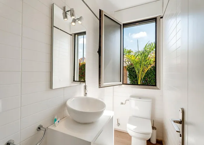 Arenas 3 Playa La Arena Villa Puerto de Santiago (Tenerife)